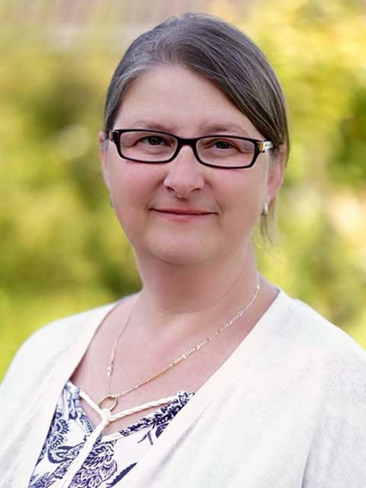  Kerstin Gashi  